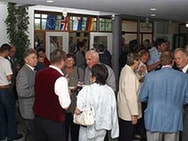 Buffet im Foyer der Riedfurthalle